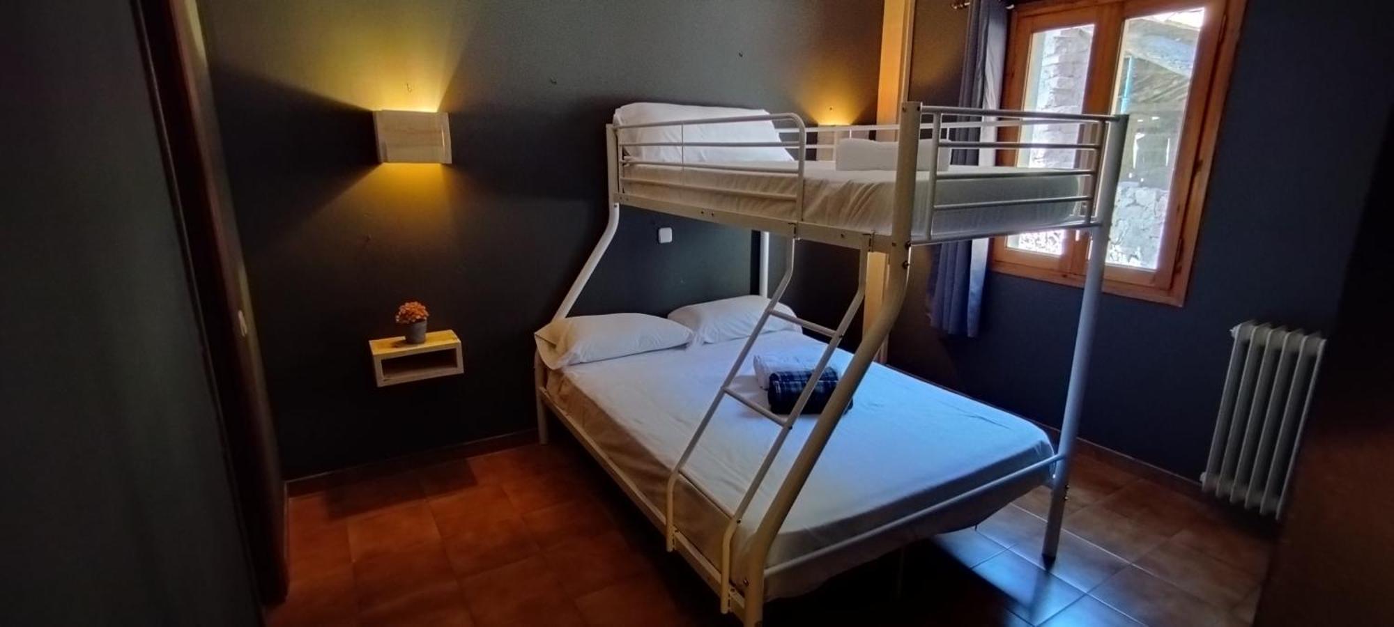 Hostal Casa Pirineus & Deportes De Aventura Baro  Bagian luar foto